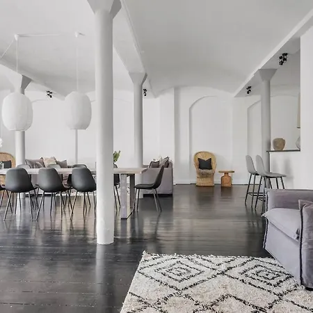 Huge Modern 5br-apartment In The City Center - The Perfect Base For Your Group! アパート *